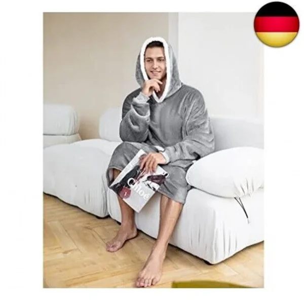 1. Women&#039;s oversized hoodies, cozy flannel blanket hoodies, paired with an oversized tee