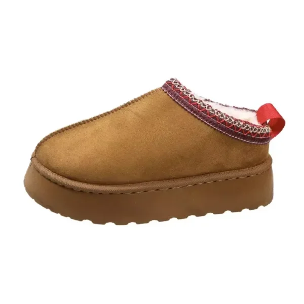 Shearling snow boots